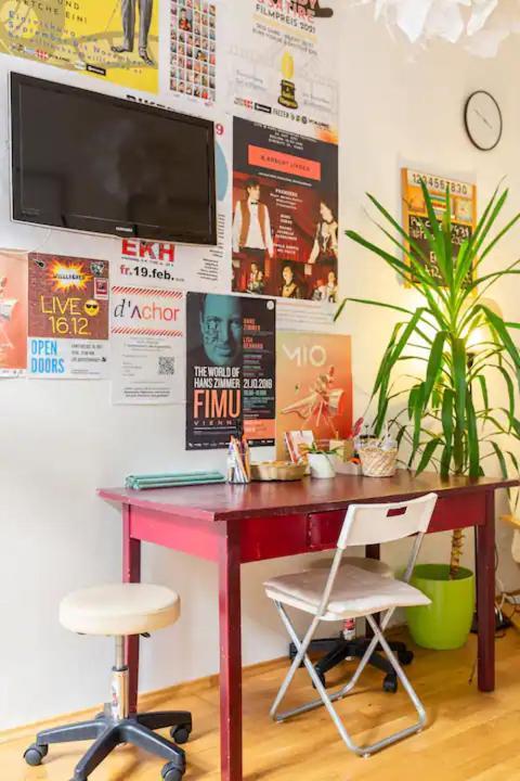 Fro-Media - Streetside Room 2 - Community Space Vienna Esterno foto